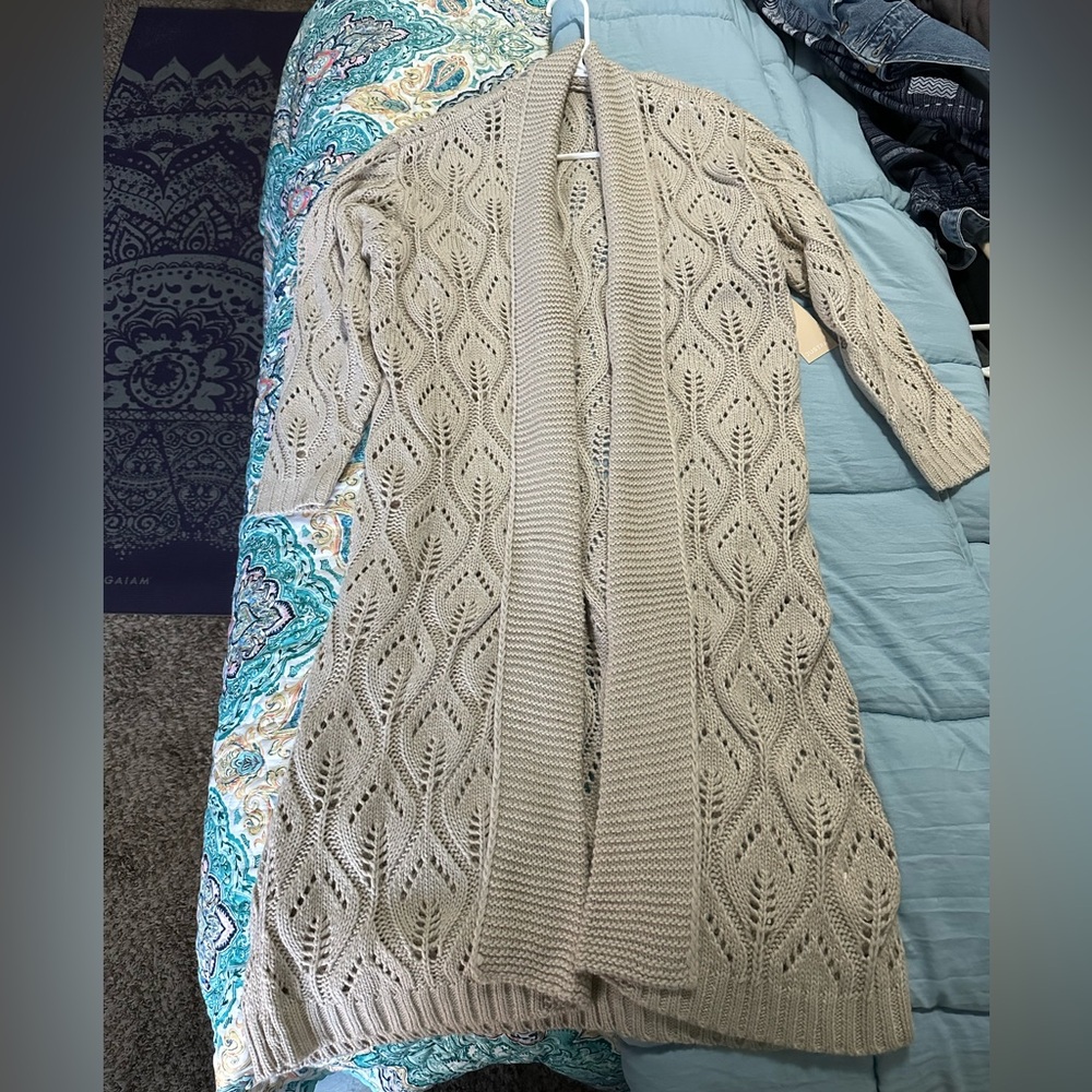 I bought this and never ended up wearing it as it's so warm where I live.